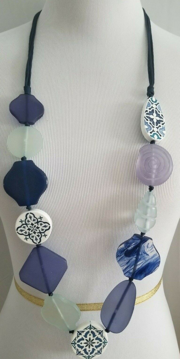 CHICO'S COBALT AND AQUA LONG NECKLACE