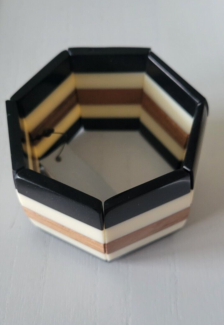 CHICO'S THICK BAND STRETCH BRACELET