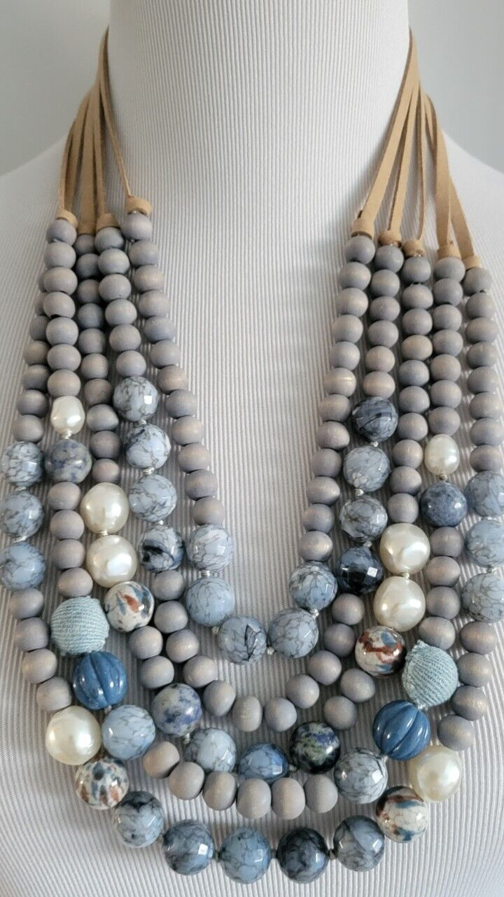 CHICO' S BLUE MULTISTRAND NECKLACE