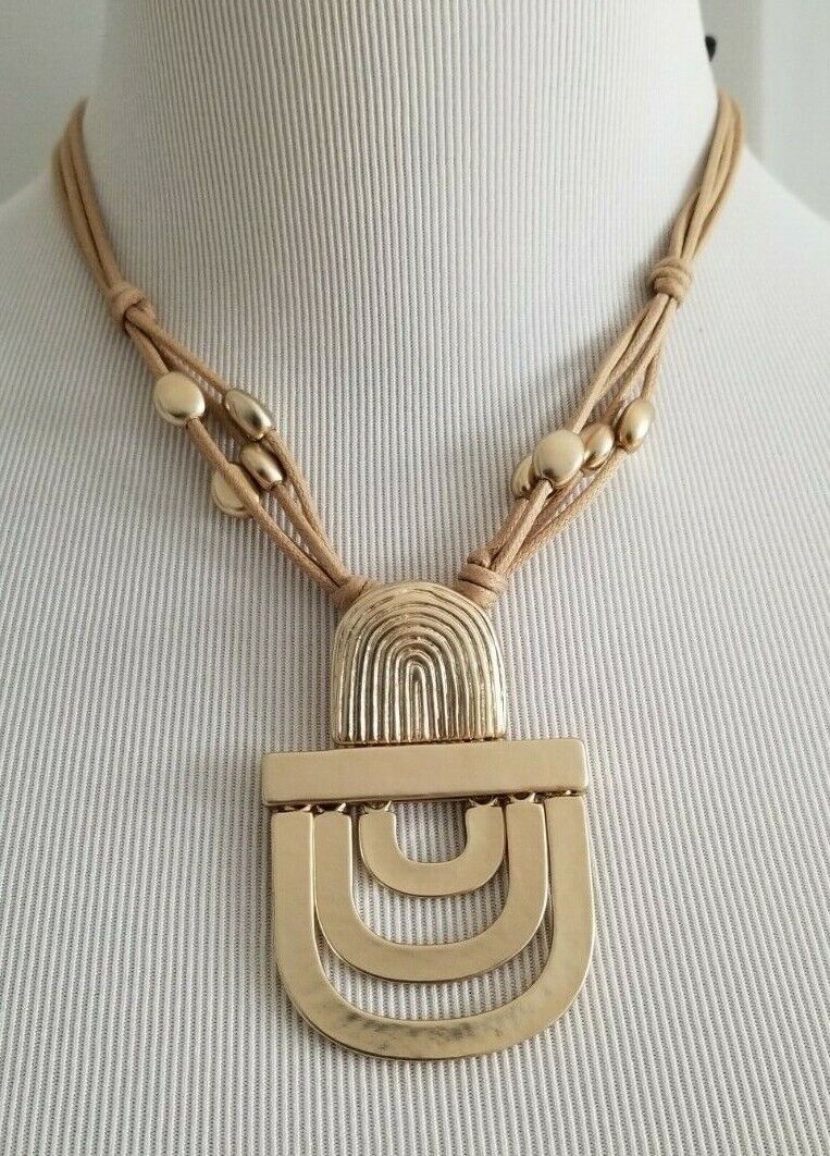 CHICO'S SHORT TEXTURED GOLDTONE PENDANT NECKLACE