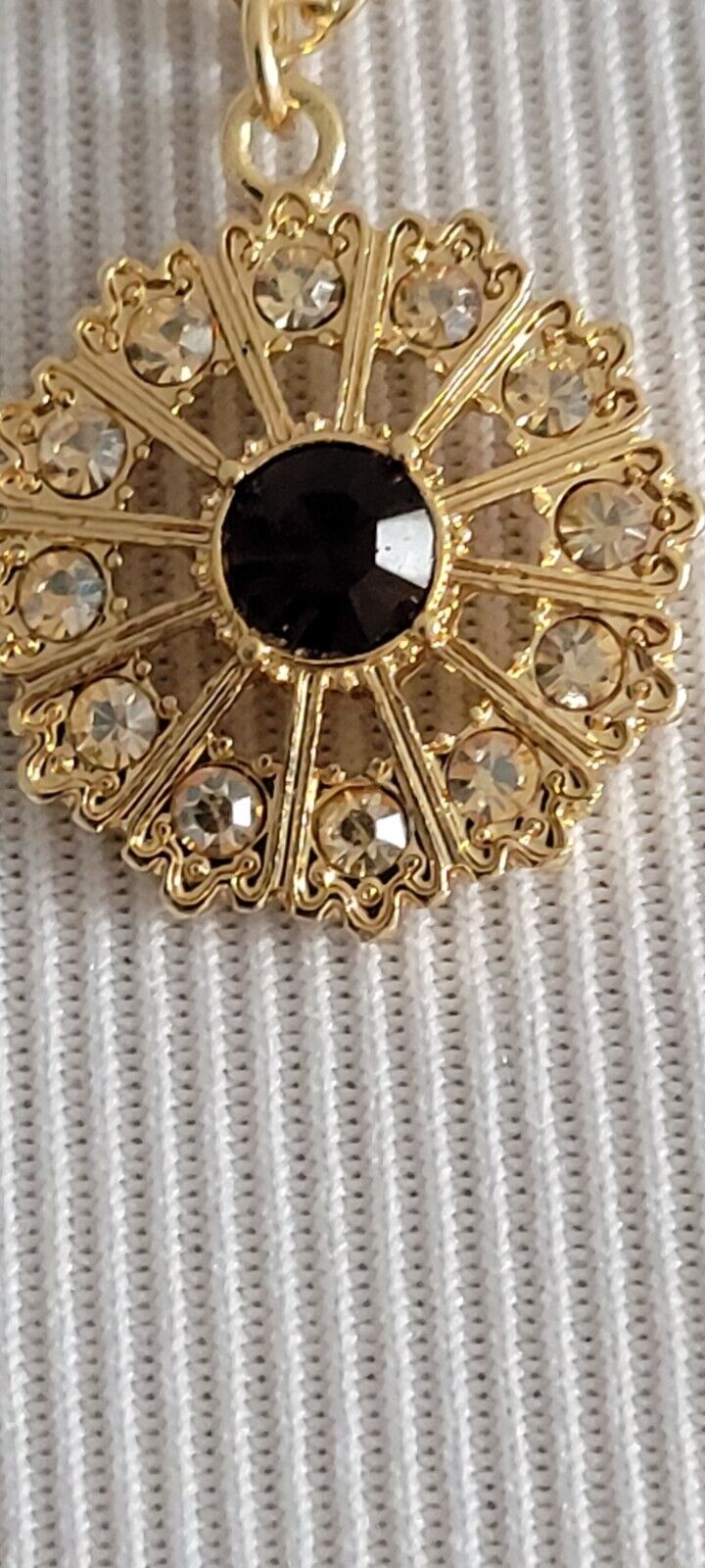 ANN TAYLOR SHELL LAYERED STATEMENT NECKLACE