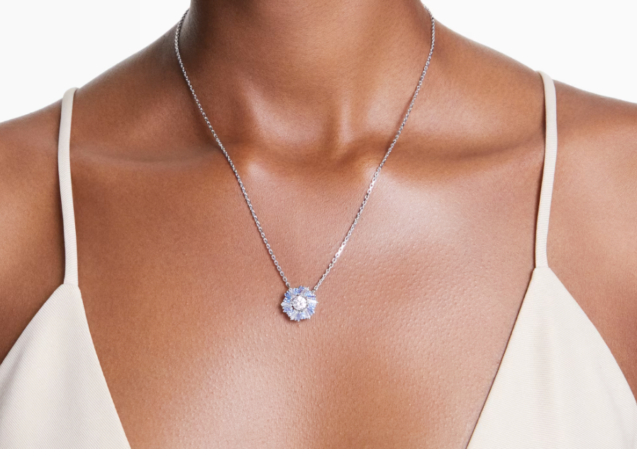 Swarovski Idyllia pendant Flower, Blue, Rhodium plated