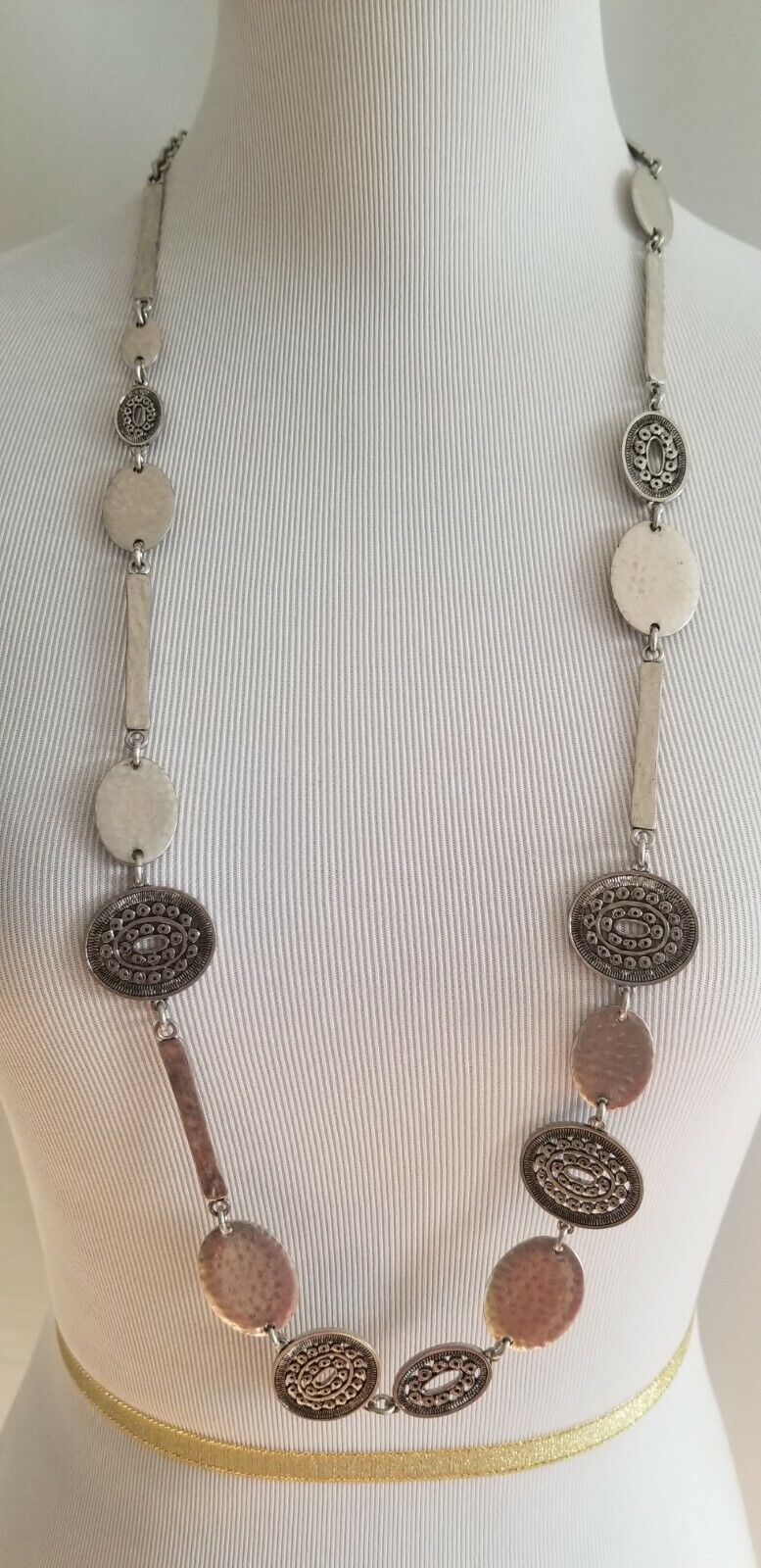 CHICO'S TEXTURED SILVERTONE SINGLE-STRAND NECKLACE