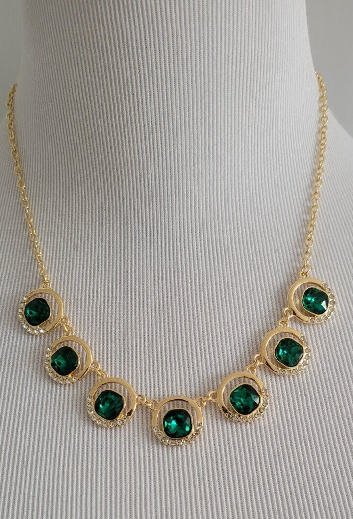 ANN TAYLOR STATEMENT NECKLACE