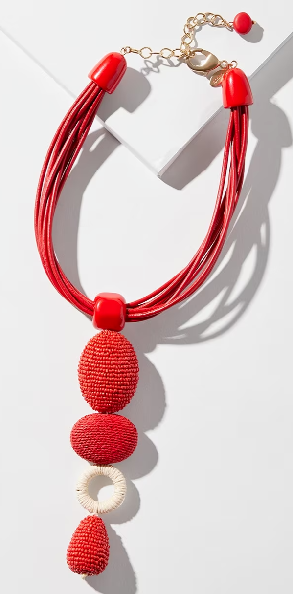 CHICO' S RED SEED BEAD PENDANT NECKLACE