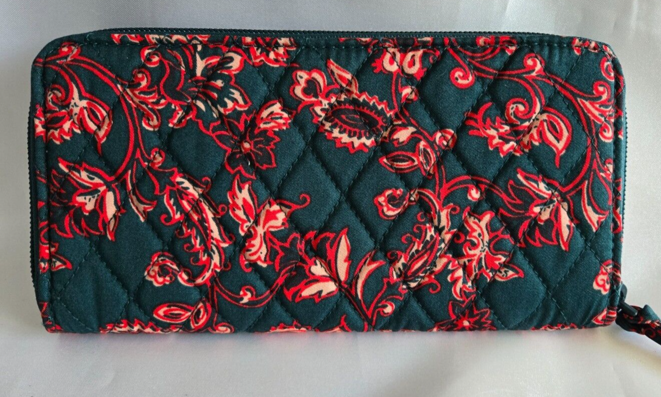 Vera Bradley Continental Wallet, Gardine