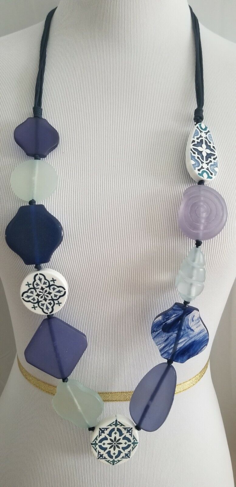 CHICO'S COBALT AND AQUA LONG NECKLACE