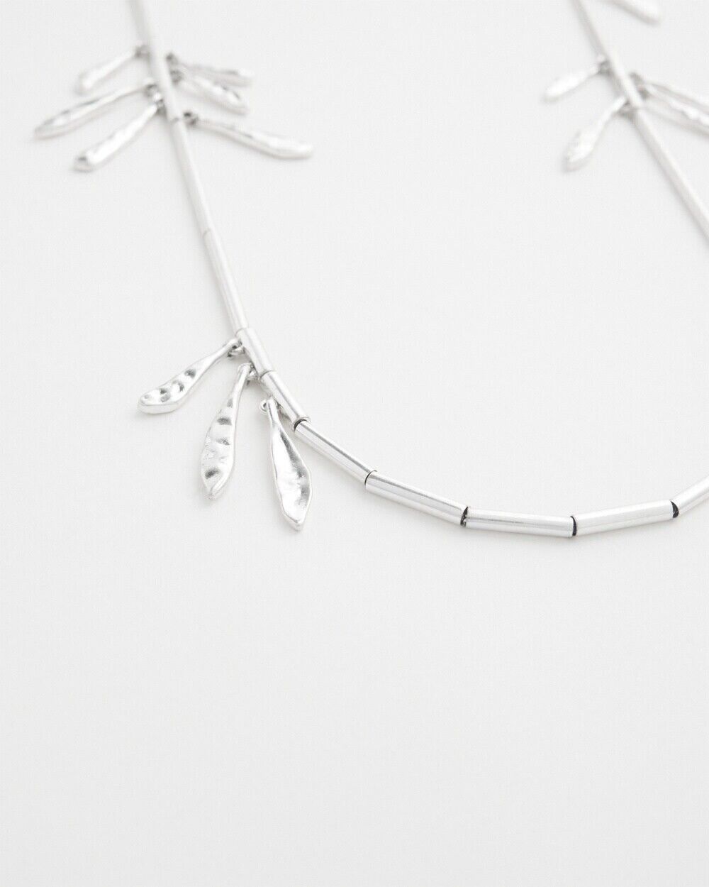 CHICO'S SILVER TONE LEAF NECKLACE