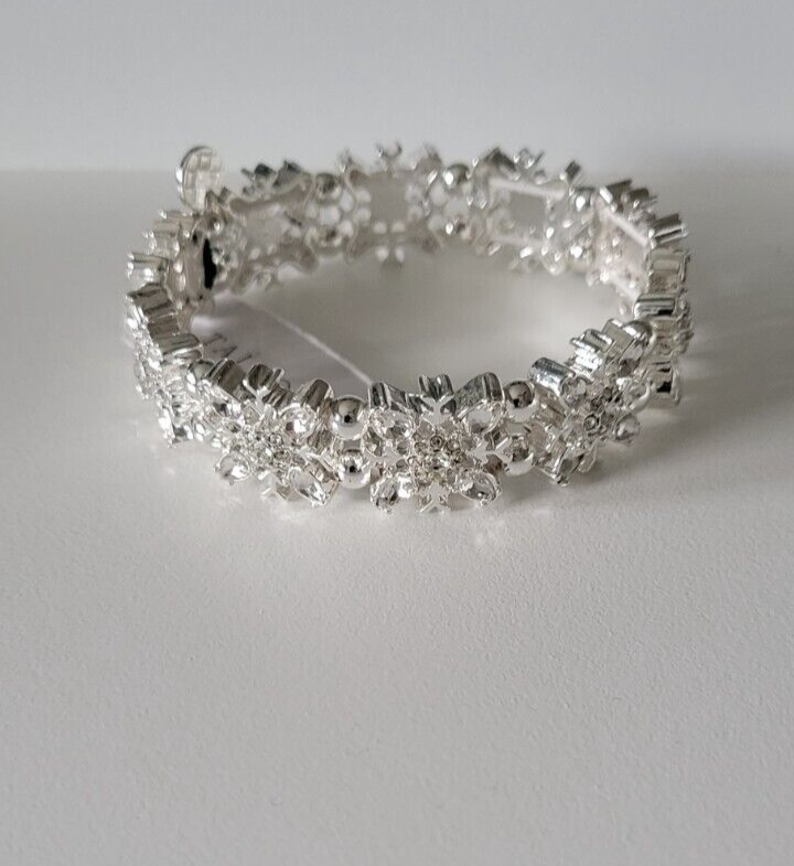 TALBOTS CLASSIC CRYSTAL STRETCH BRACELET