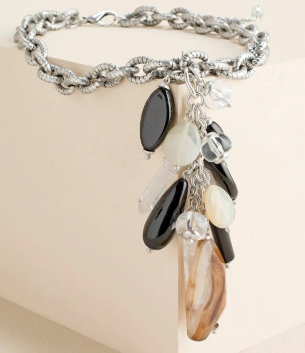 CHICO'S BLACK AND WHITE PENDANT NECKLACE