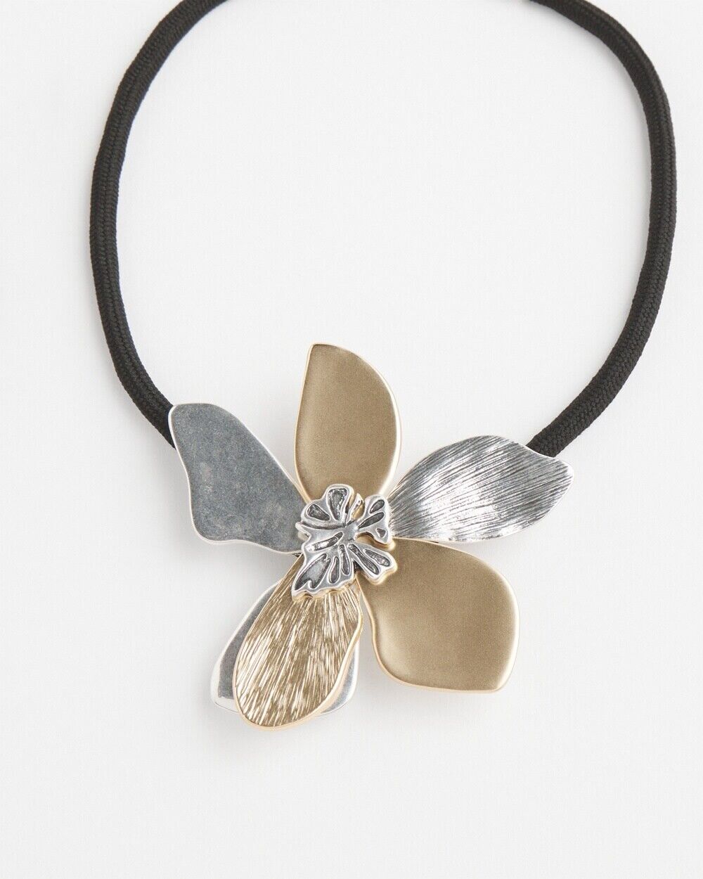 CHICO'S MIXED METAL FLORAL PENDANT NECKLACE