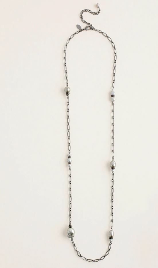 CHICO'S SINGLE-STRAND FRESHWATER PEARL NECKLACE
