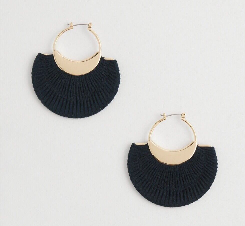 CHICO'S NO DROOP TURQUOISE HOWLITE EARRINGS