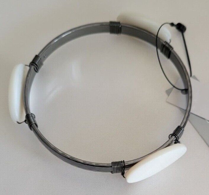 CHICO'S WHITE CAB BRACELET