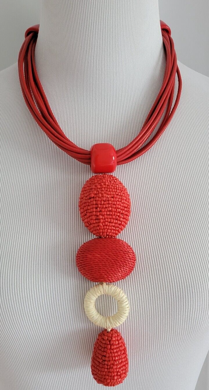 CHICO' S RED SEED BEAD PENDANT NECKLACE