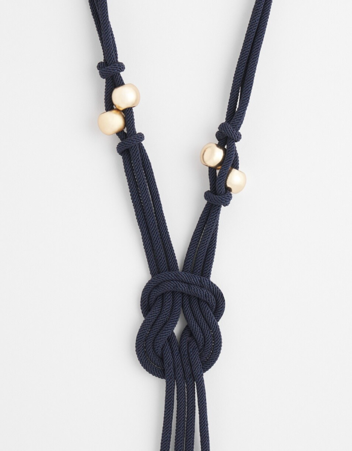 CHICO'S SINGLE STRAND ROPE NECKLACE