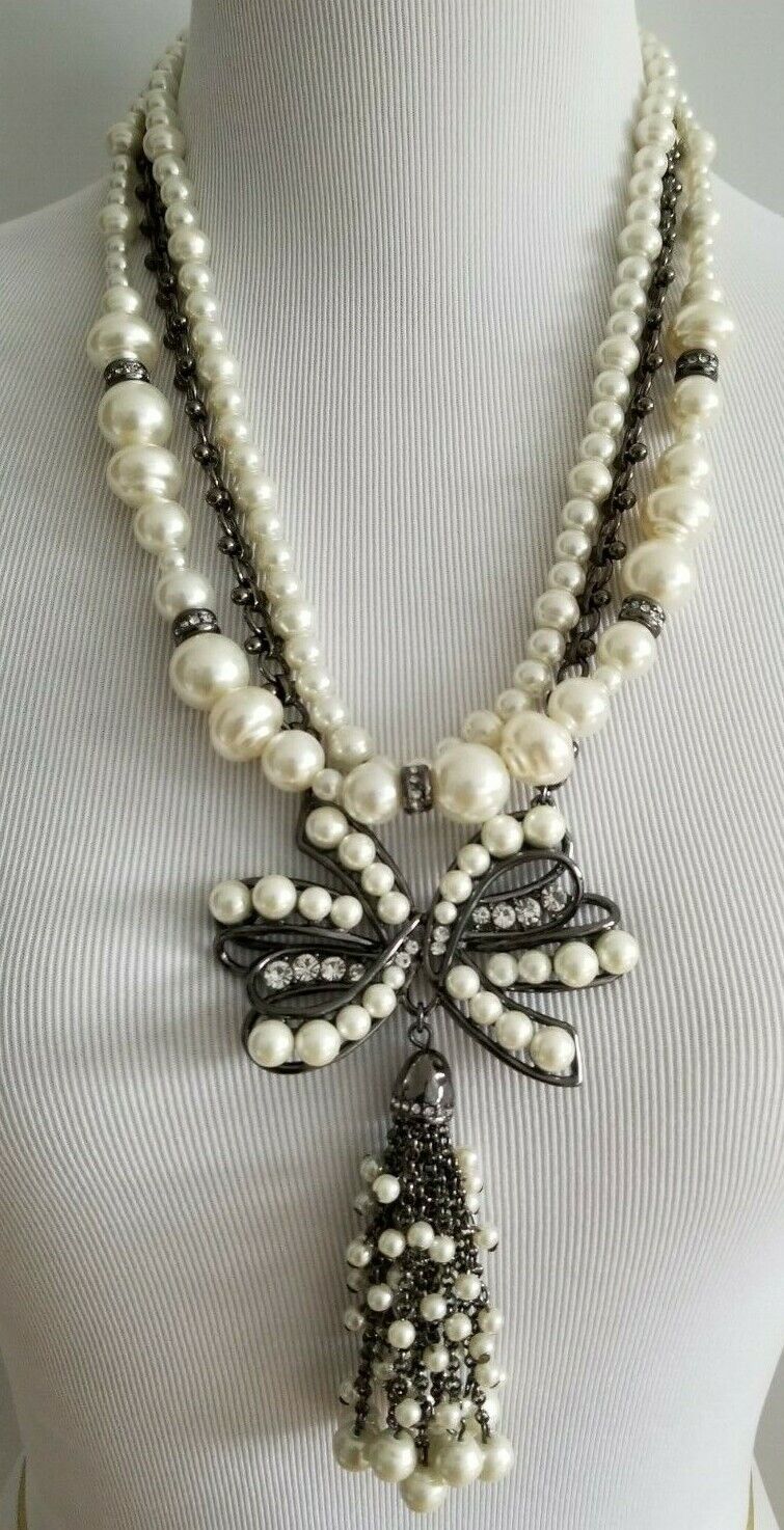 CHICO'S CONVERTIBLE FAUX-PEARL BOW NECKLACE