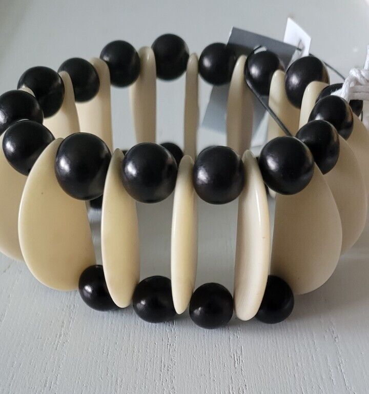 CHICO'S BLACK TAGUA STRETCH BRACELET