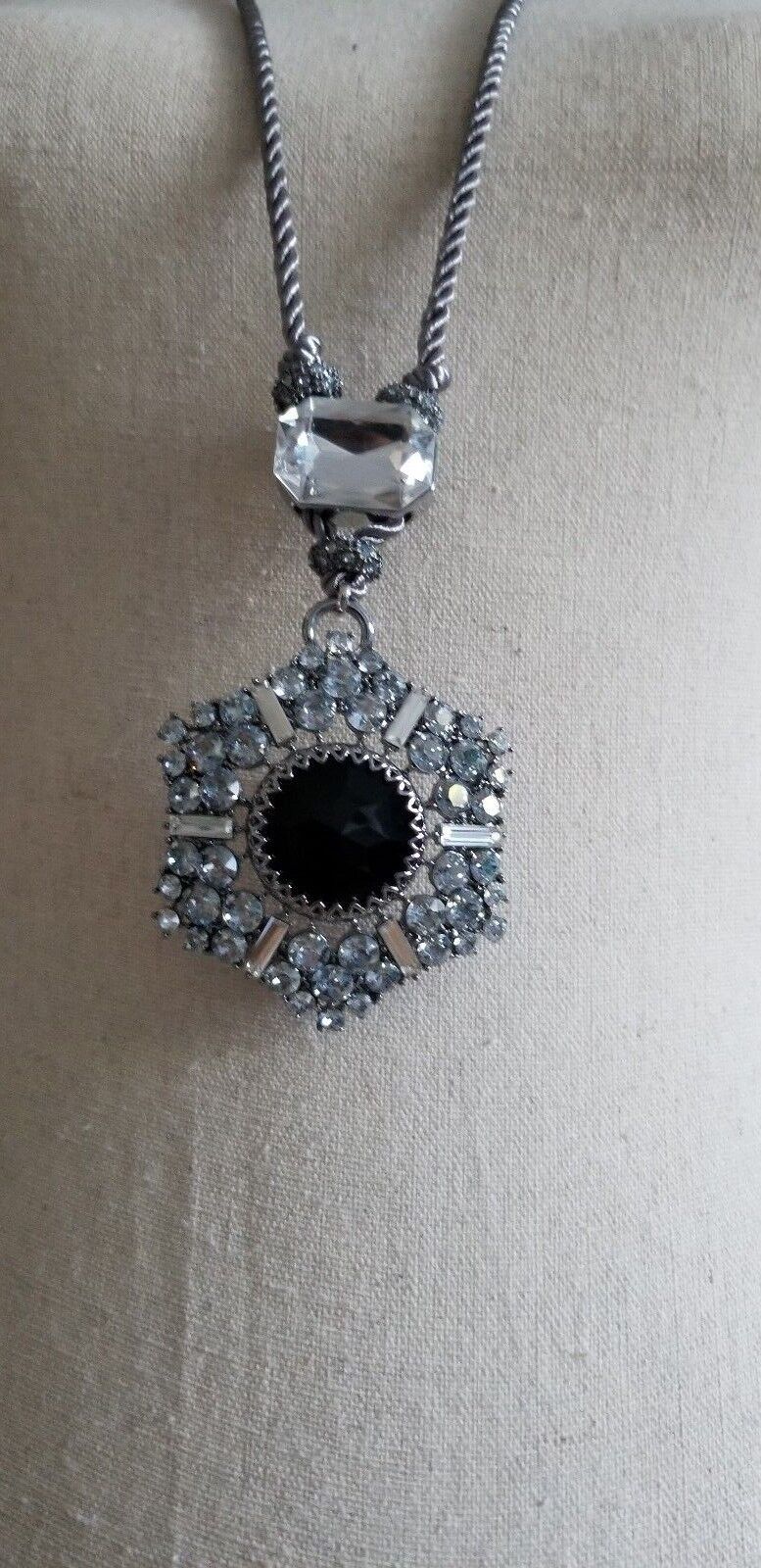 CHICO'S PEYTON PENDANT NECKLACE