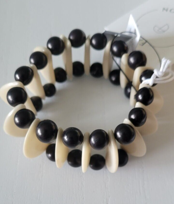 CHICO'S BLACK TAGUA STRETCH BRACELET