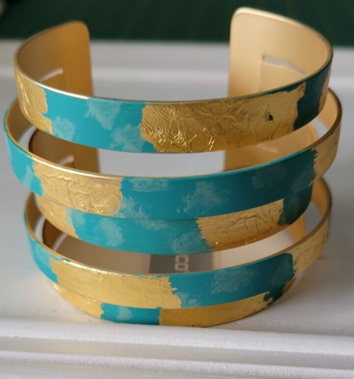 CHICO'S TURQUOISE AND GOLD TONE CUFF BRACELET