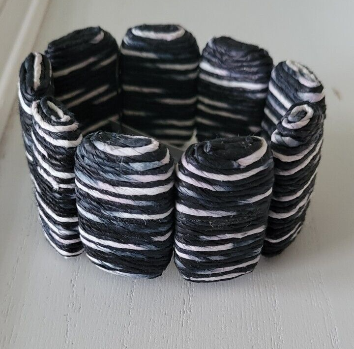 CHICO'S BLACK & WHITE STRETCH BRACELET