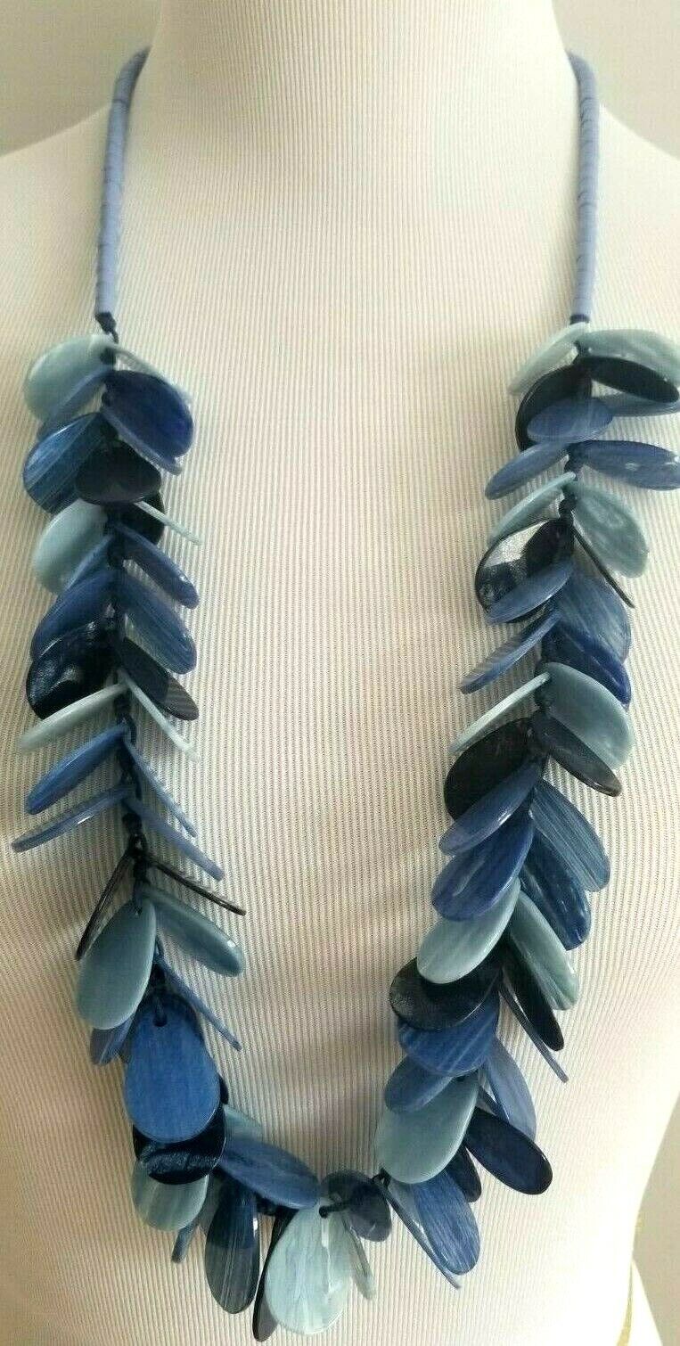 CHICO'S LONG BLUE SINGLE-STRAND NECKLACE