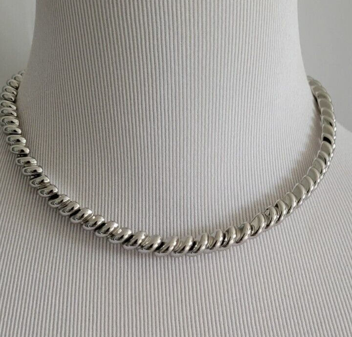 CHICO' S SILVER TONE TWIST COLLAR NECKLACE