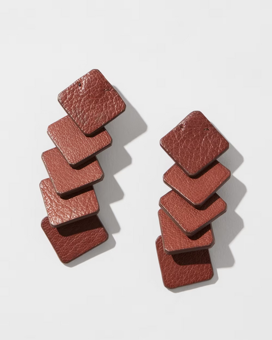 CHICO'S  BROWN LEATHER LINEAR EARRINGS