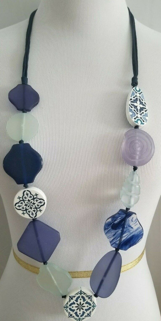 CHICO'S COBALT AND AQUA LONG NECKLACE