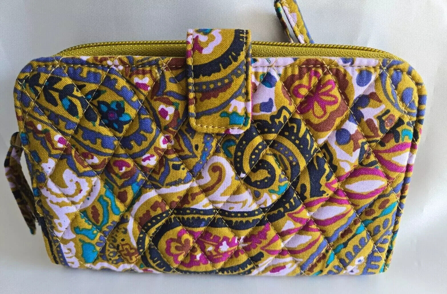 Vera Bradley Essential Tab Wallet, Buta Spray