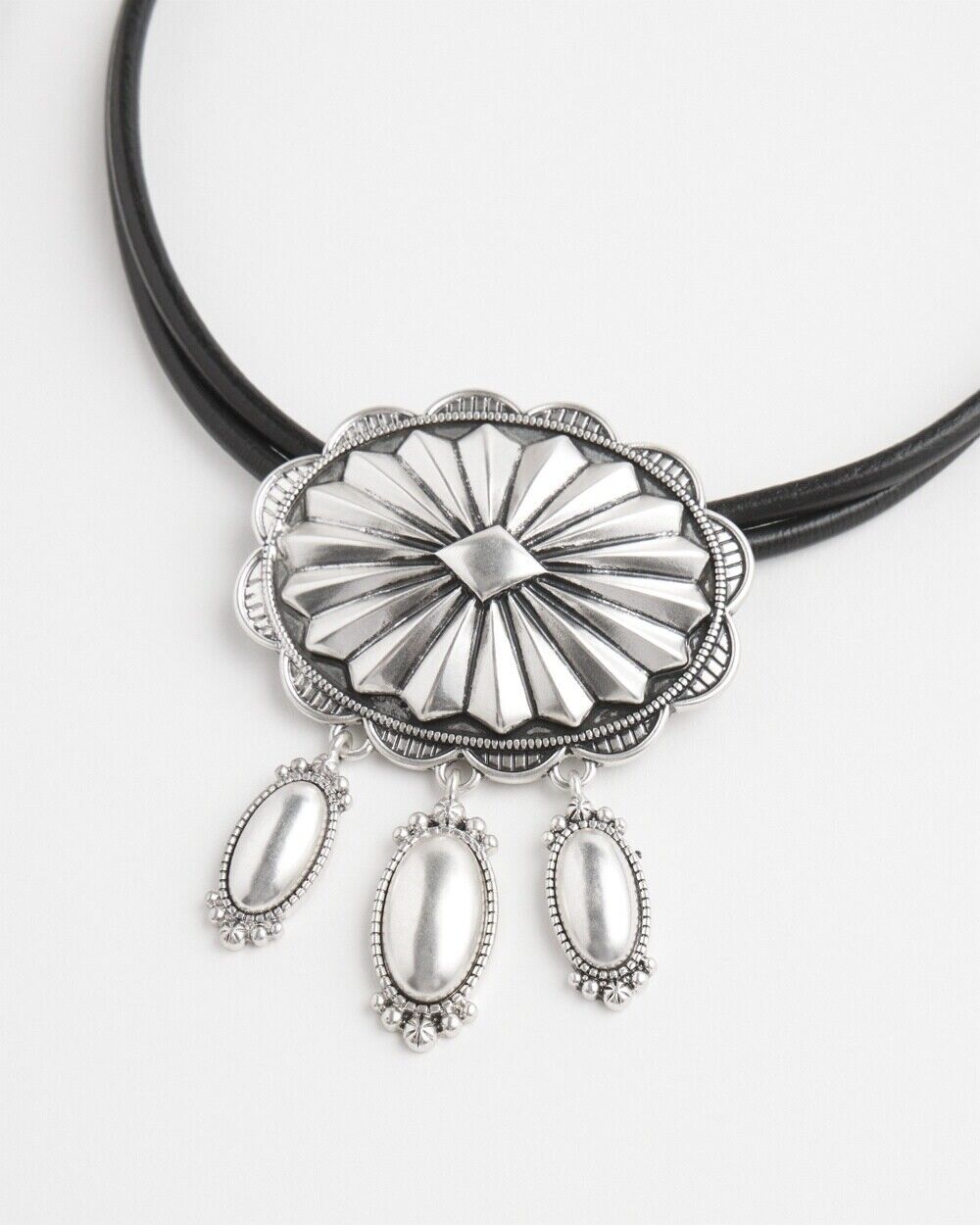 CHICO'S WESTERN PENDANT NECKLACE