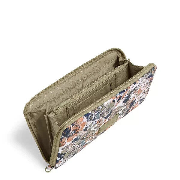 Vera Bradley RFID Ultralight Accordion Wristlet