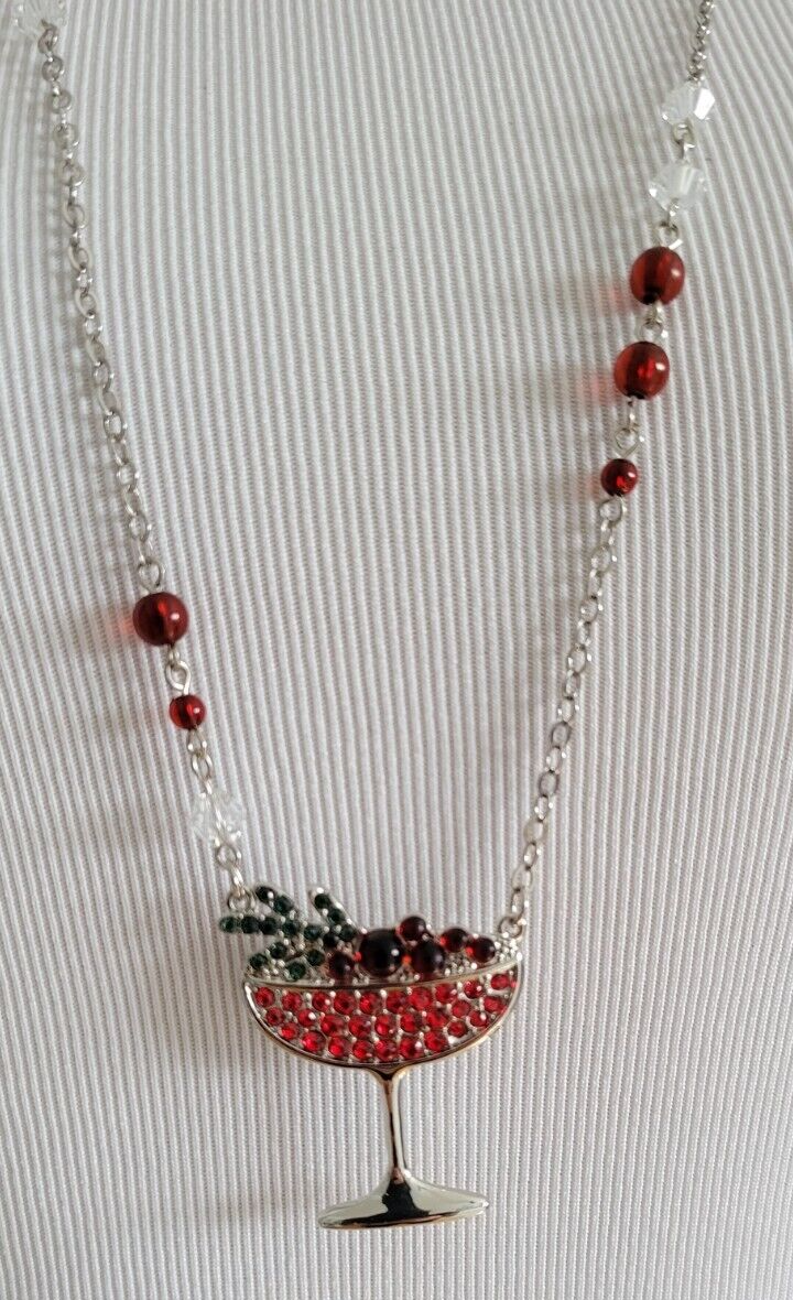 CHICO'S PENDANT NECKLACE