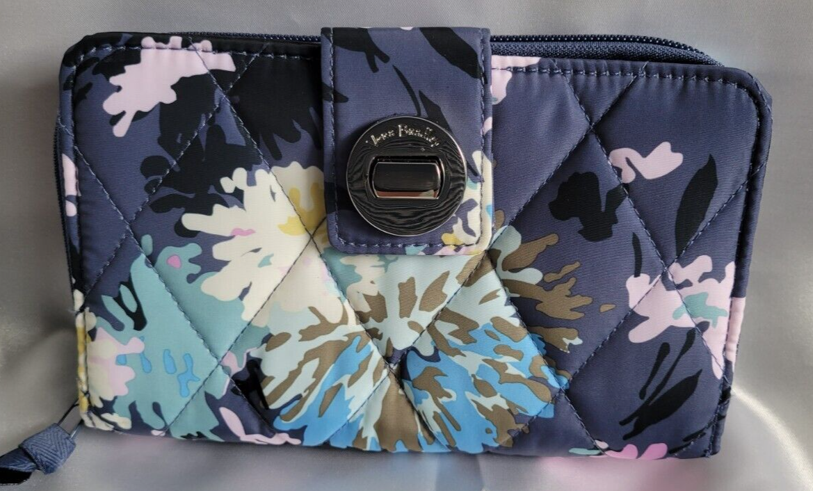 Vera Bradley Chrysanthemum Crush Ultralight RFID Turnlock Wallet