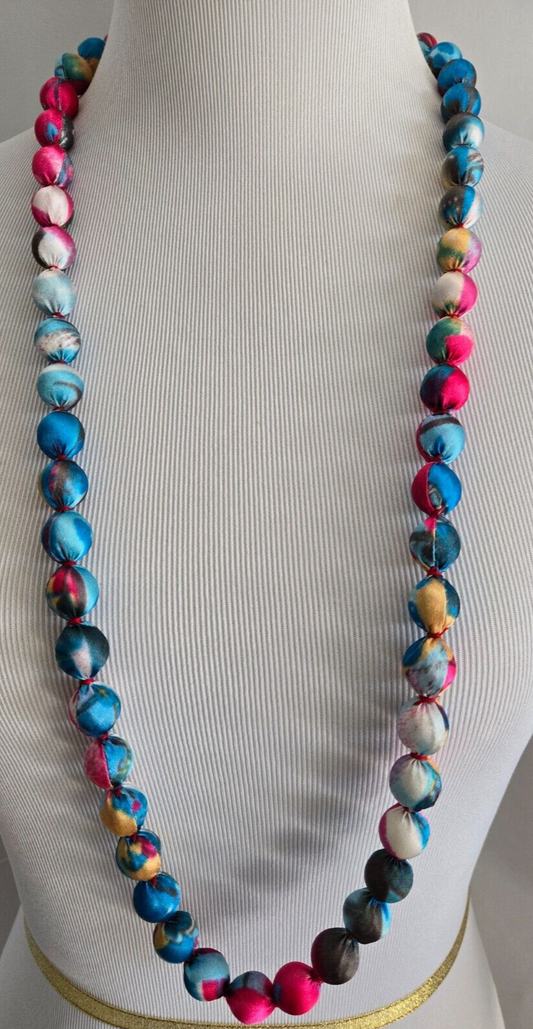 CHICO'S MULTICOLOR PRINTED SINGLESTRAND NECKLACE