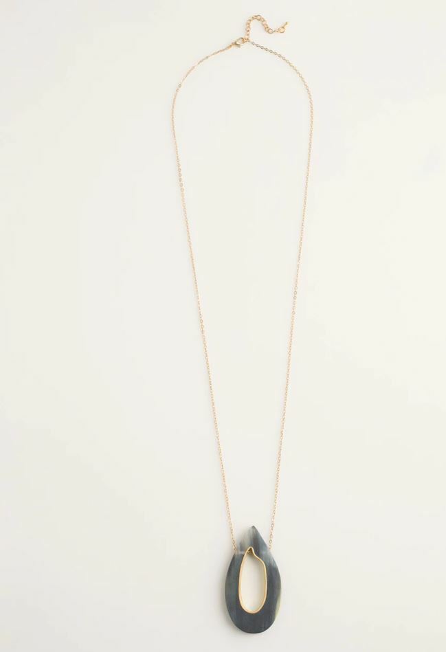 CHICO'S HORN PENDANT NECKLACE