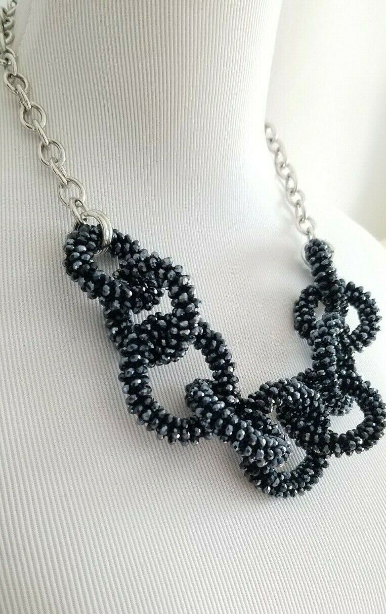 TALBOTS FACETED BEAD STATEMENT NECKLACE