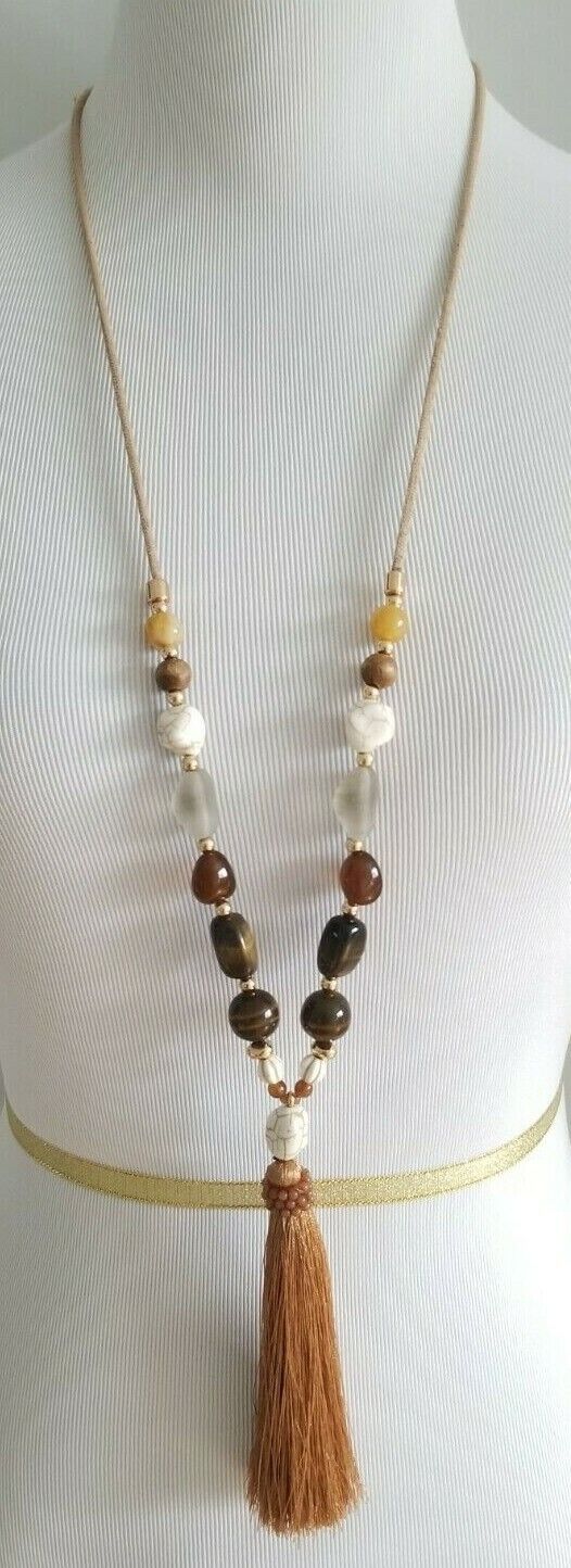 CHICO'S NEUTRAL PENDANT TASSEL NECKLACE