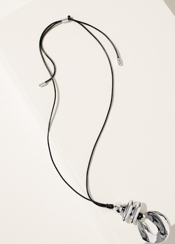 CHICO'S SILVER TONE ADUSTABLE PENDANT NECKLACE