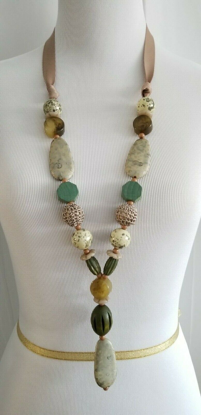 CHICO'S GREEN BEADED Y-NECKLACE
