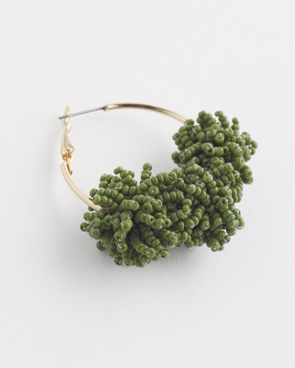 CHICO'S NO DROOP GREEN SEED BEAD CLUSTER EARRINGS