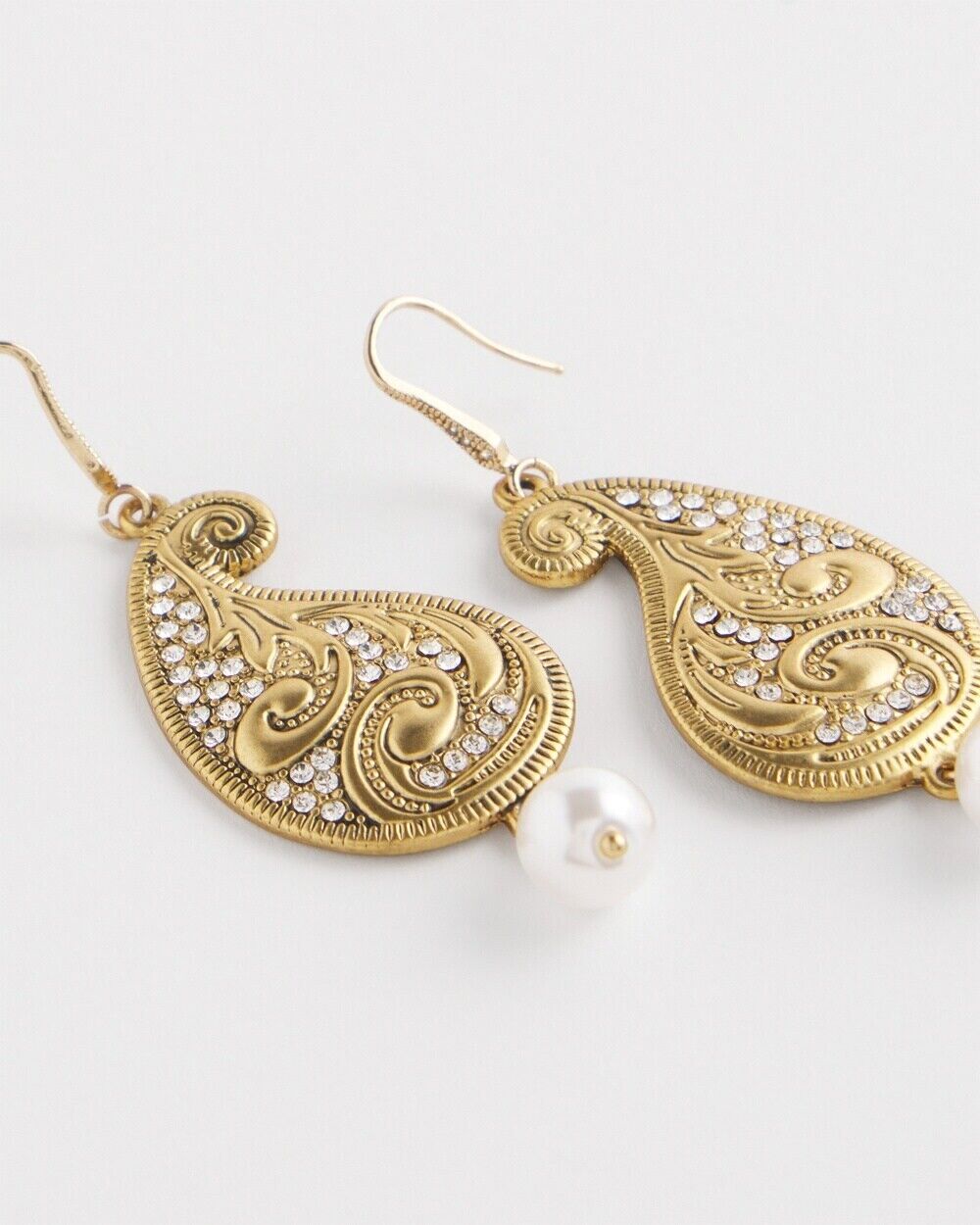 CHICO'S NO DROOP PAISLEY EARRINGS