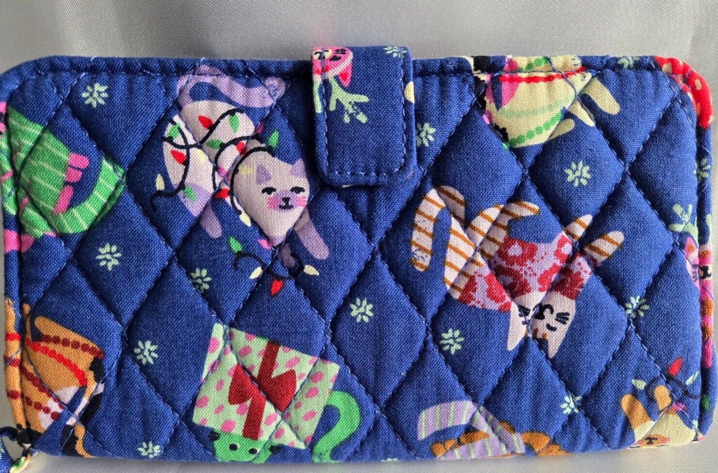 Vera Bradley Phone Wristlet, Catnip Christmas