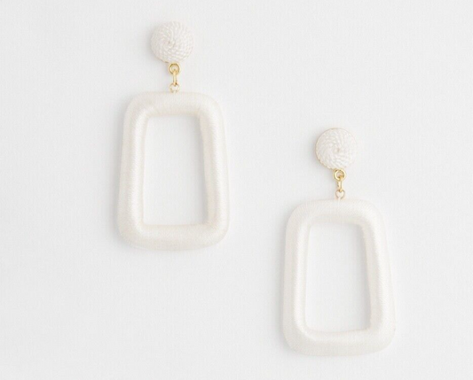 CHICO'S NO DROOP WHITE SQAURE HOOPS EARRINGS