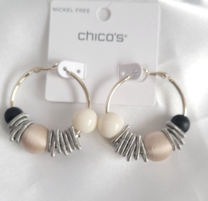 CHICO'S BLACK & NEUTRAL HOOP EARRINGS