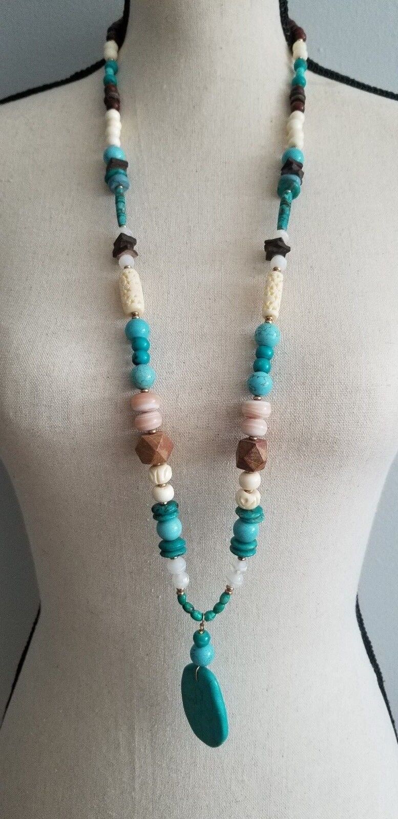 CHICO'S ALYSIA LONG PENDANT NECKLACE