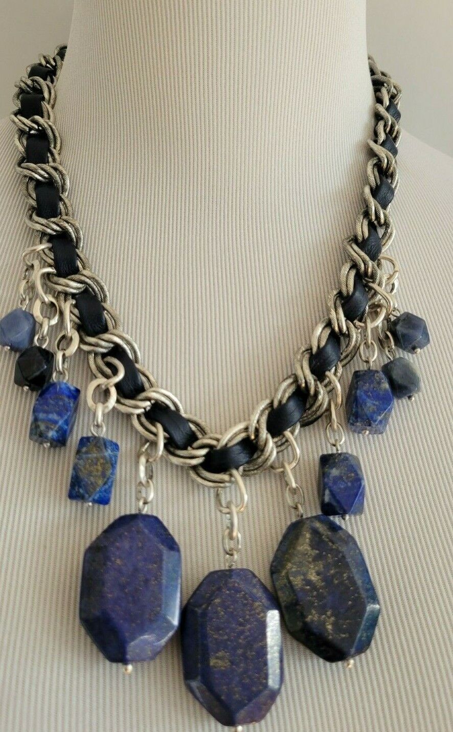CHICO'S BLUE BIB NECKLACE