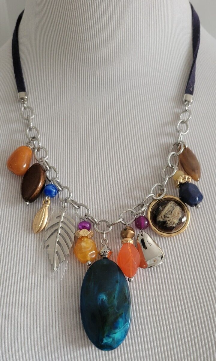 CHICO'S CHARM NECKLACE