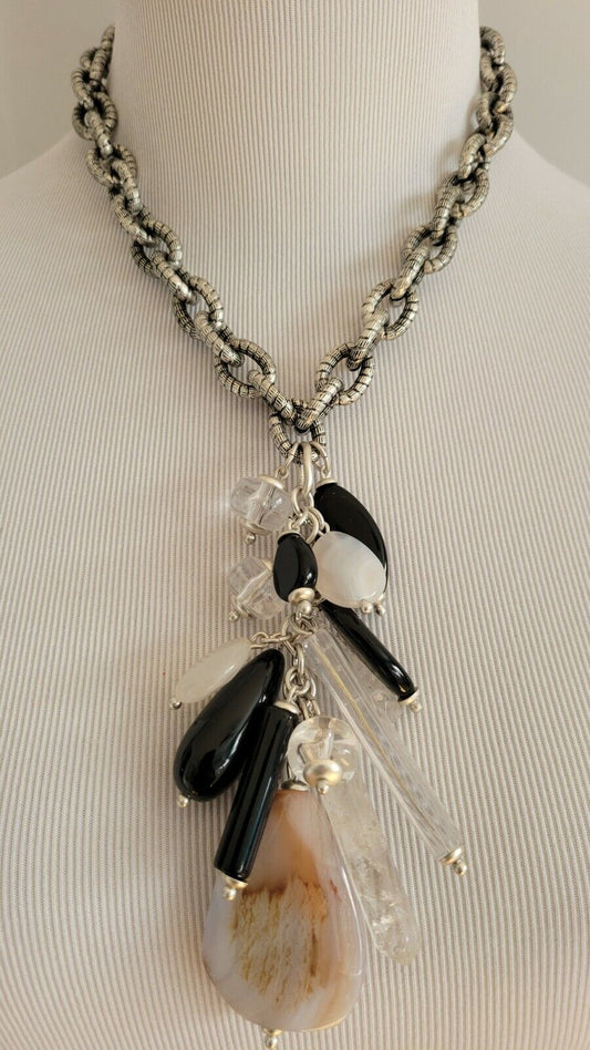 CHICO'S BLACK AND WHITE PENDANT NECKLACE